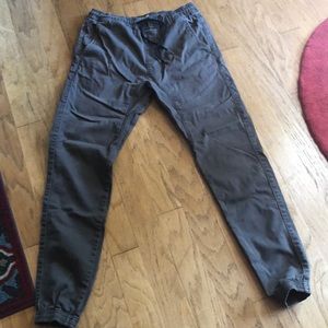 Men’s joggers